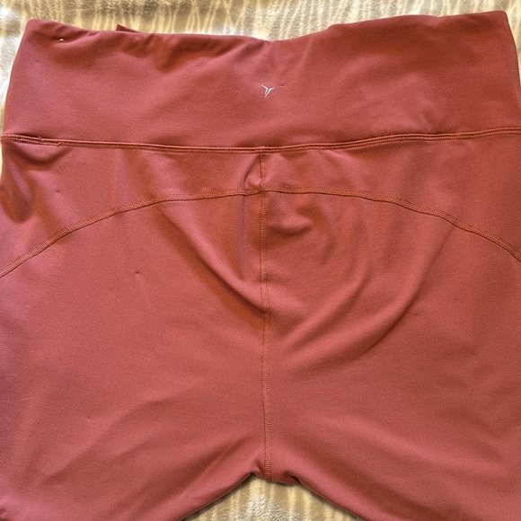 Old Navy Elevate Legging - Picture 3 of 4